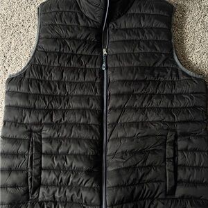 Izod Men's Black Quilted Vest